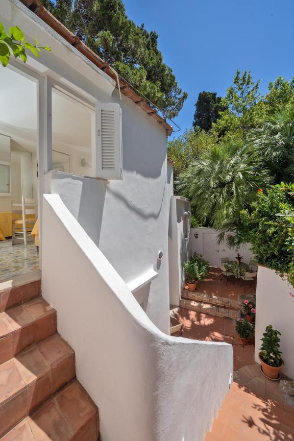 I Tre Soli Apartments By Caprirooms Exteriér fotografie