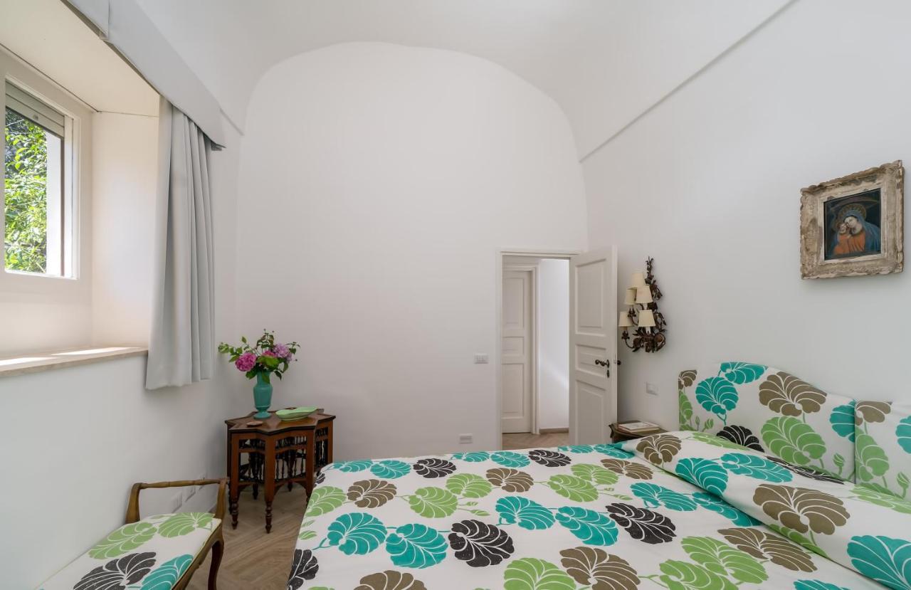 I Tre Soli Apartments By Caprirooms Exteriér fotografie