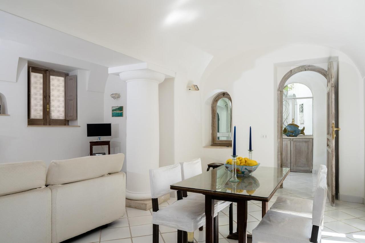 I Tre Soli Apartments By Caprirooms Exteriér fotografie
