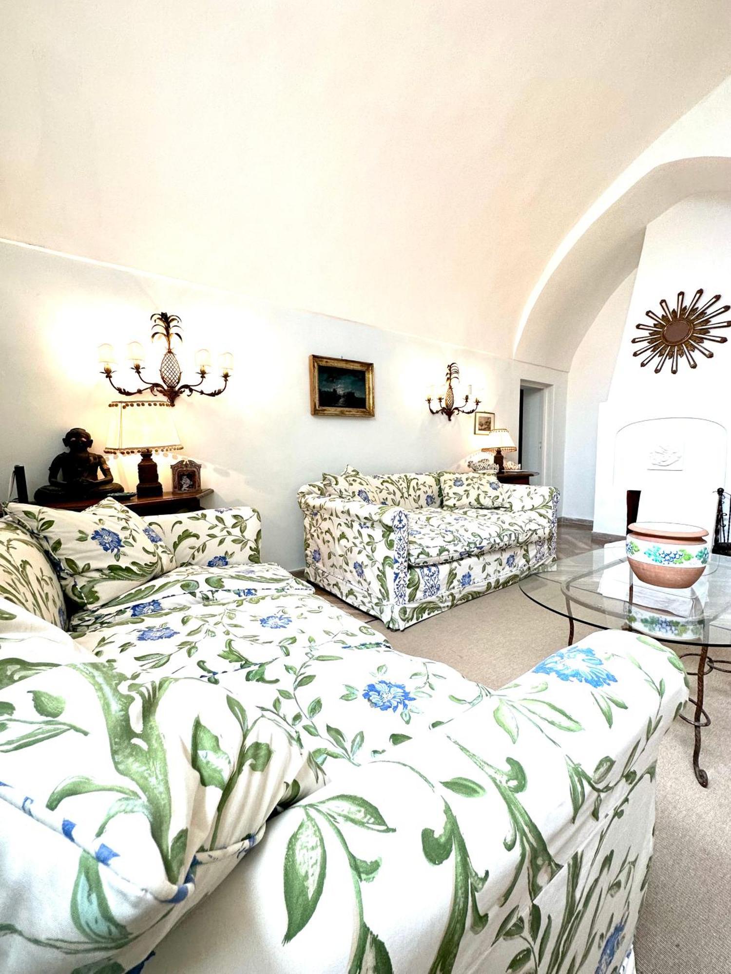 I Tre Soli Apartments By Caprirooms Exteriér fotografie